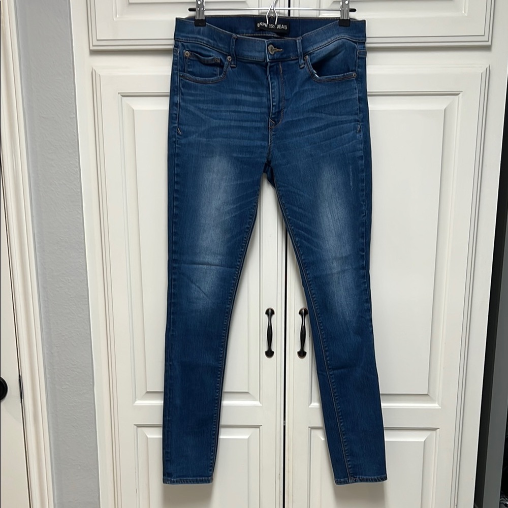 Express Jeans Women’s size 10 Supersoft mid rise legging